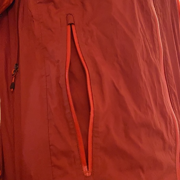 MEC Rain Jacket - Picture 2 of 7